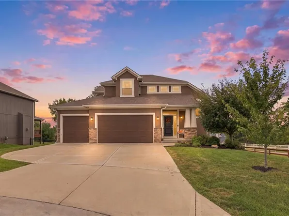 21807 W 46th Ter, Shawnee, KS 66226