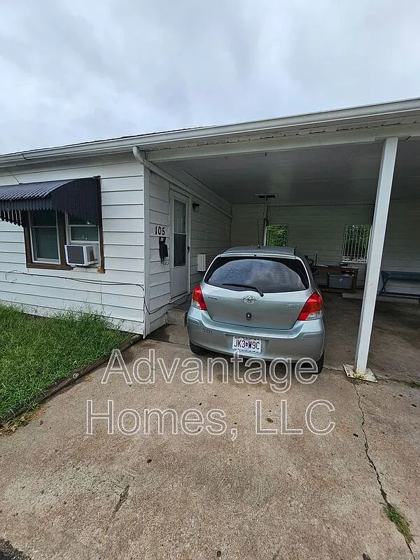 1015 N Scott Ave — Photo 1