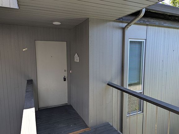 3rd image of 1728 Park Ave NE #1744