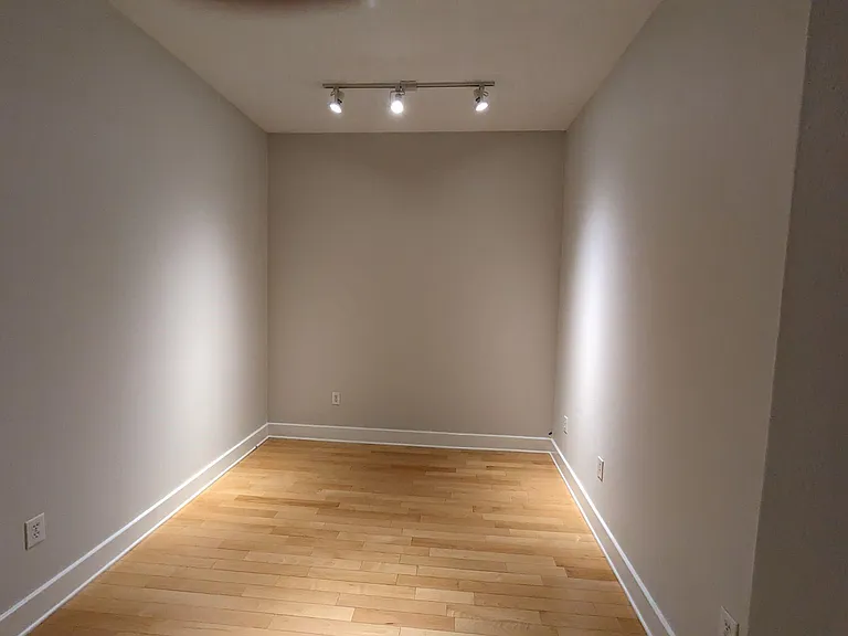 1901 Post Oak Blvd #3215 — Photo 6