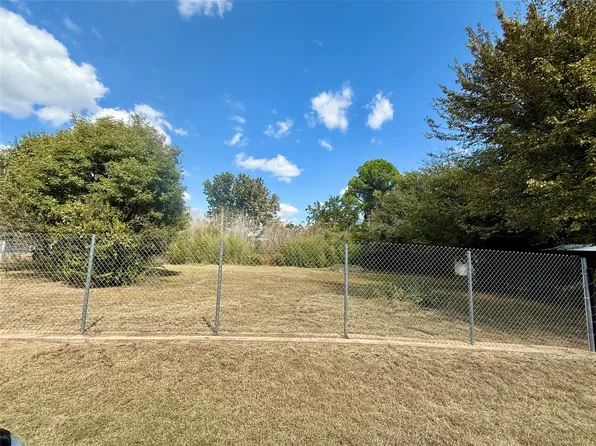 3919 Brook Valley St, Granbury, TX 76048