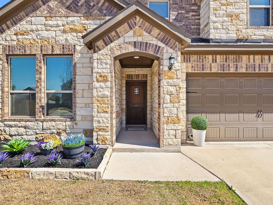 1st image of 380 Capstone Rd