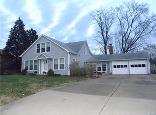 8908 Crest Oak Ln, Saint Louis, MO