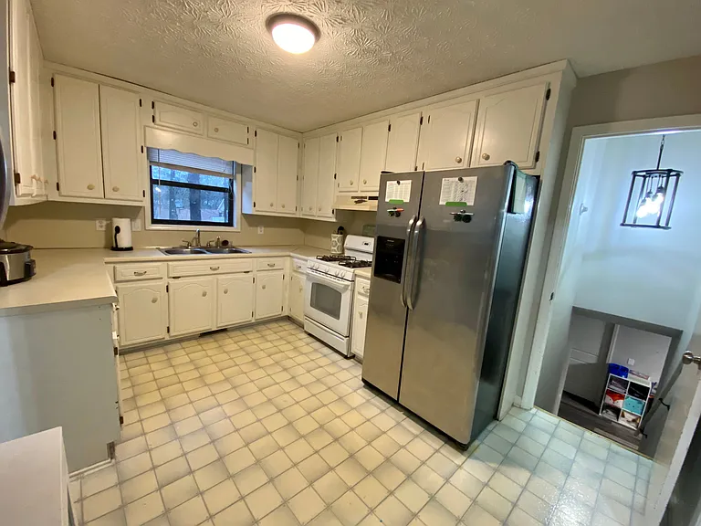 1095 Mountain Springs Dr NW — Photo 14