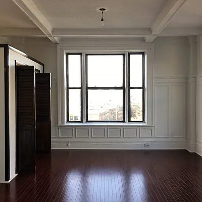 Rented by Bohemia Realty Group | media 2