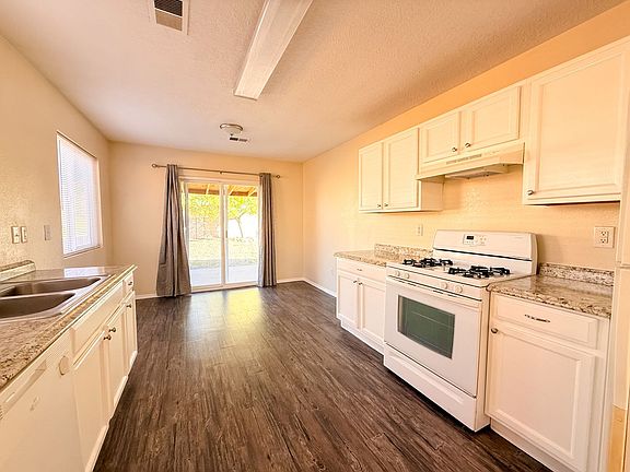 4th image of 11505 Medicine Bow Pl SE
