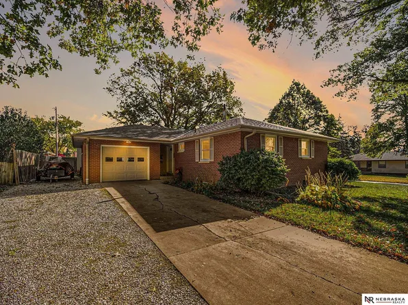 4630 S 43rd St, Lincoln, NE 68516