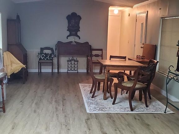 3rd image of 1913 Maria Ln