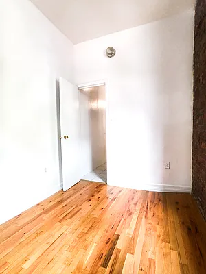 Rented by City Connections Realty | media 21