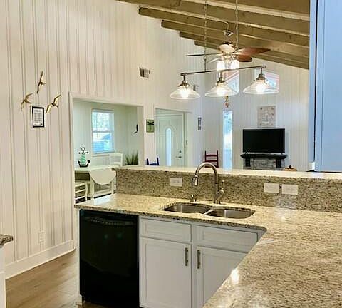 2nd image of 1633 Gause Landing Road SW