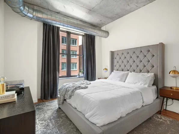 232 Pavonia Avenue image 4 of 9