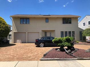 3060 Lee Pl, Bellmore, NY 11710