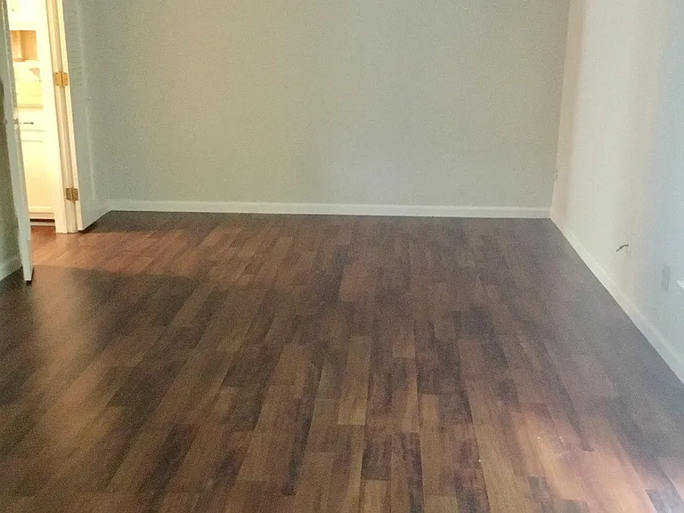 815 Seabury Ct — Photo 23