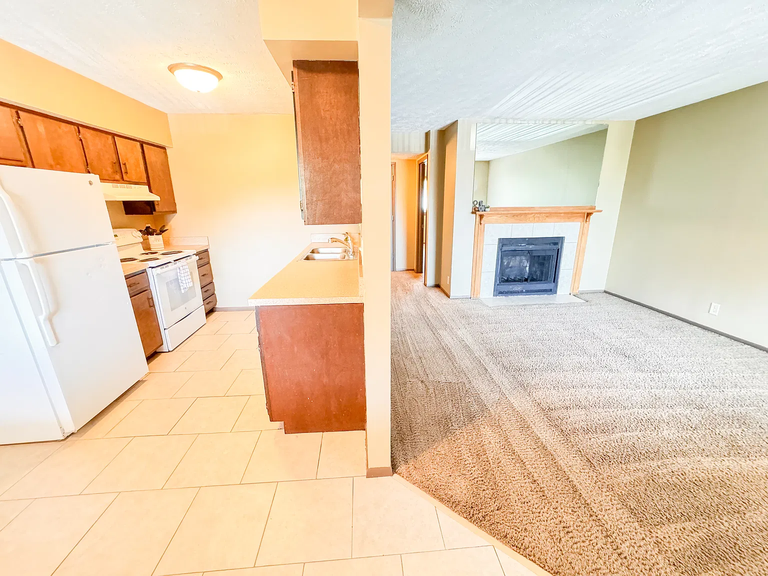 2 bed, 860 sqft, $925 — Photo 4