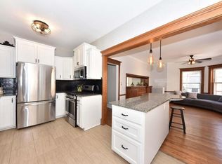 Kane Place, Milwaukee, WI 53202