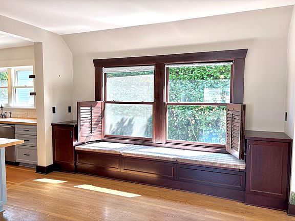 5th image of 805 SE Malden St