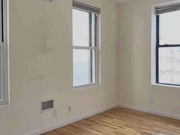 5th image of 1627 Park Ave APT 4D