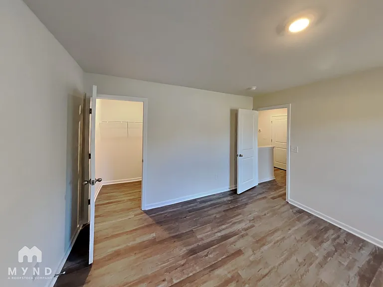 2259 Meadow Stream Dr — Photo 14