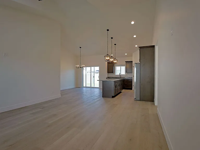 1025 Adamite Rd — Photo 7