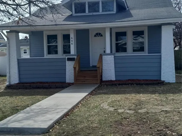 646 E Penning Ave, Wood River, IL 62095