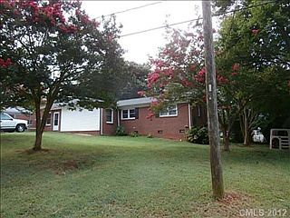 1st image of 2420 Middleton Dr