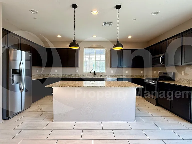 156 N 56th Pl — Photo 10