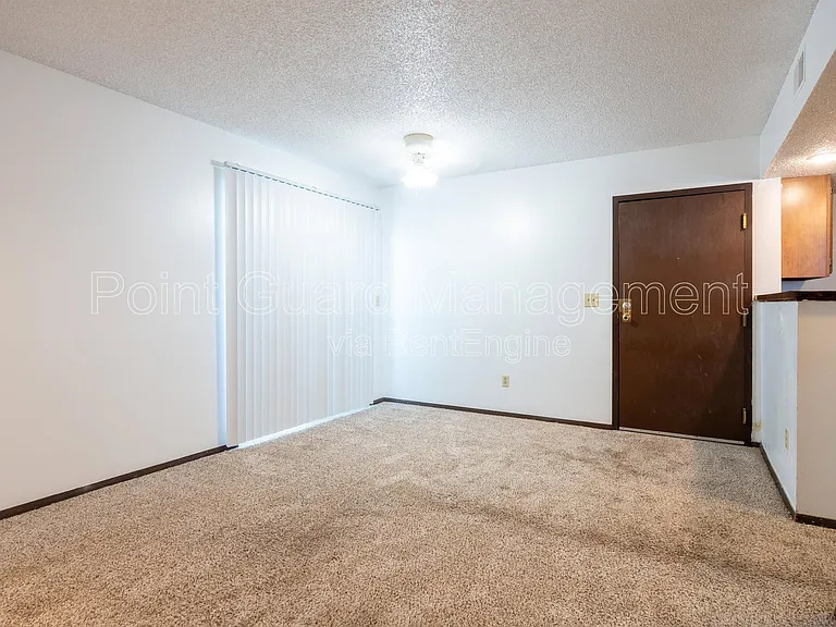 844 N Waco Ave — Photo 25