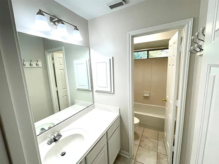 71 E Hobbit Glen Dr — Photo 14