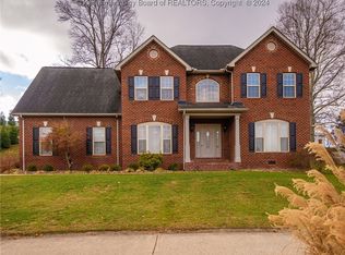 140 Thoroughbred Way, Milton, WV 25541
