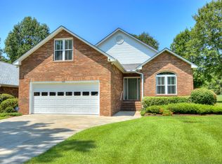 806 Bentwood Cir, Manning, SC 29102