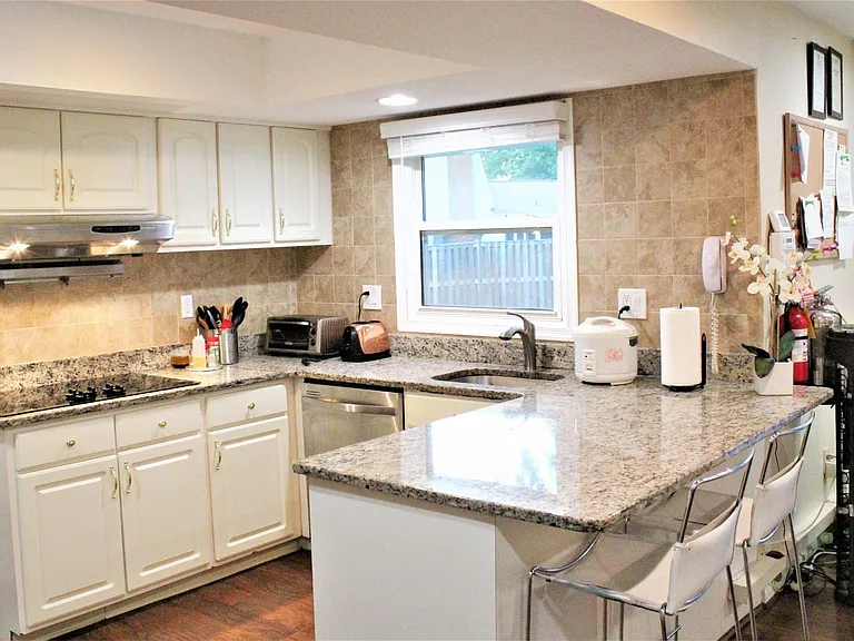 2804 Blazer Ct — Photo 9