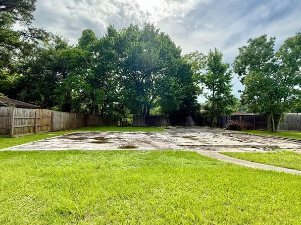 320 Hebert St, Vidor, TX 77662