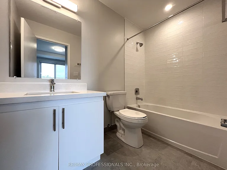 62 Dixfield Dr #140 — Photo 20