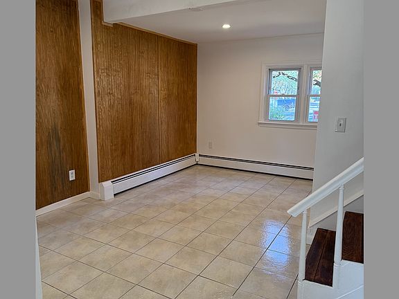 Living , dining combo