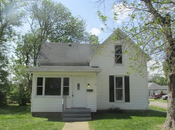 644 Church St, Bridgeport, IL 62417