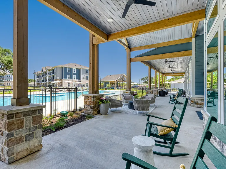 Estraya Boerne — Photo 19