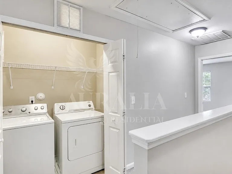 255 Hampshire Downs Dr — Photo 14