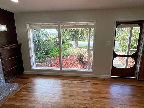 2nd image of 768 Sherman Oaks Dr