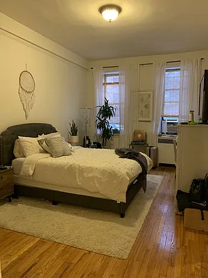 Rented by Dynamik Realty | media 12