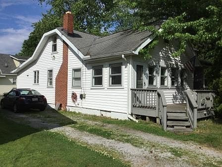 1st image of 55 River Dr