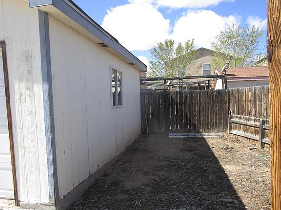 3rd image of 9508 Casitas Ct SW