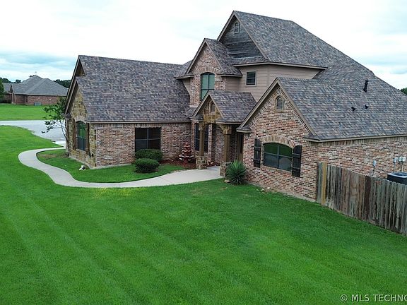 4th image of 22 Covington Cir