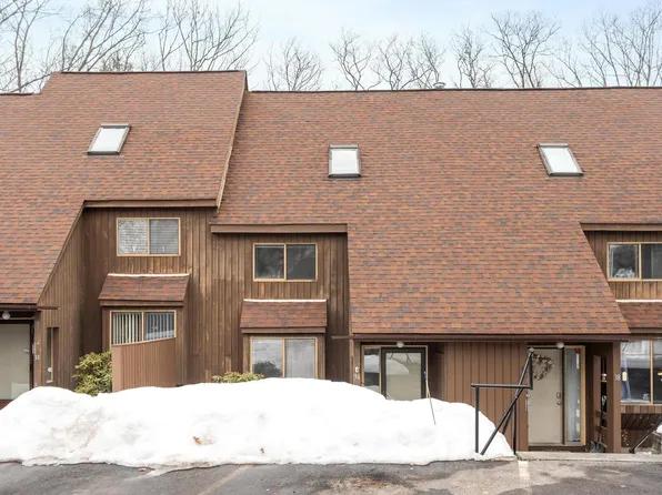 36 Silverton Drive, Nashua, NH 03062