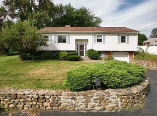 28 Iadarola Ave, Milford, MA 01757