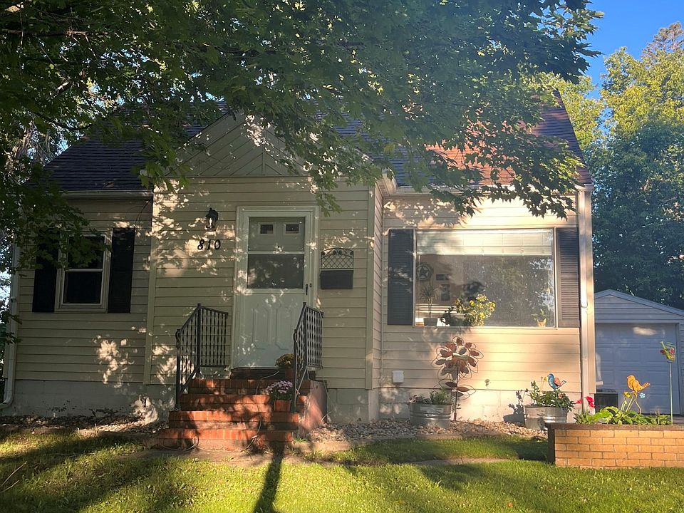 1st image of 810 West Ave