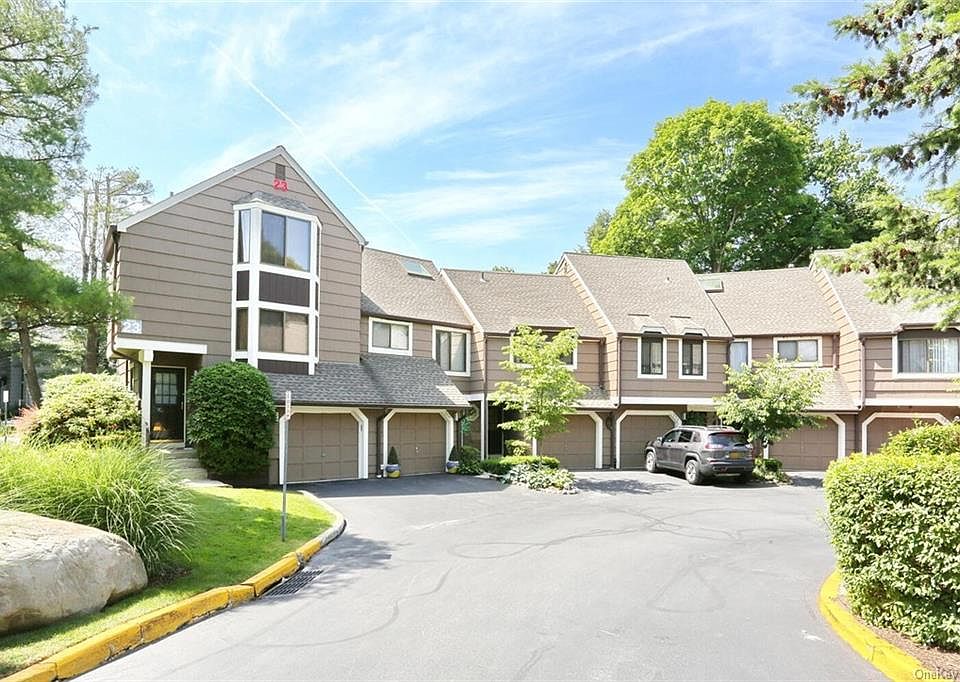 221 Treetop Circle, Nanuet, NY 10954 Zillow