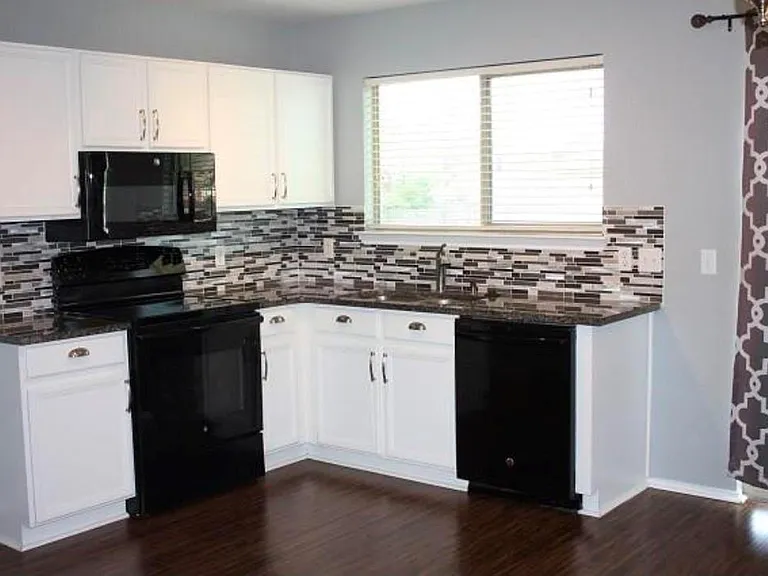 1120 Apollo Cir — Photo 10
