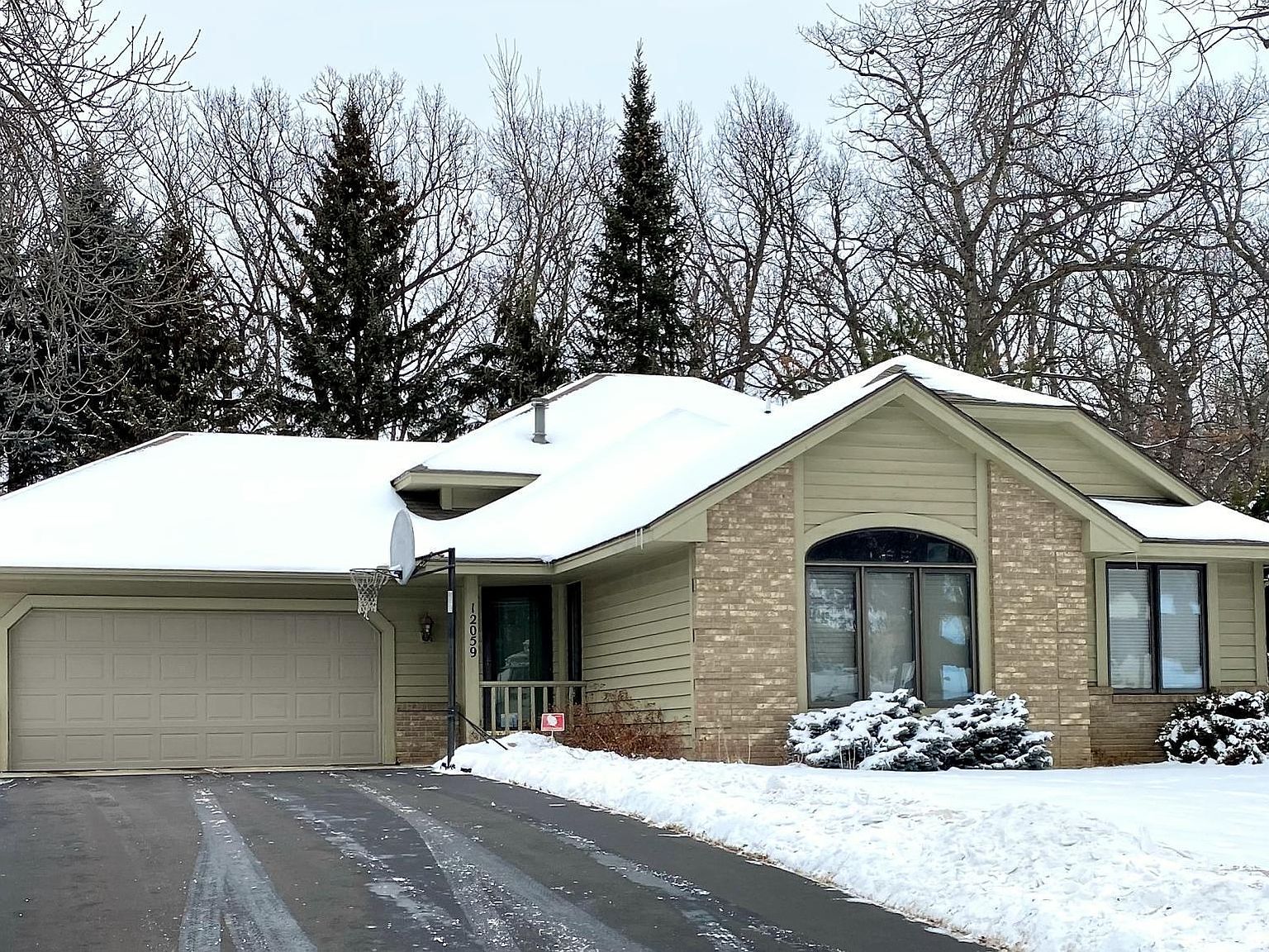 12059 Gantry Ln, Apple Valley, MN 55124 | MLS #6143930 | Zillow 12059 Gantry Ln, Apple Valley, MN 55124 | MLS #6143930 | Zillow