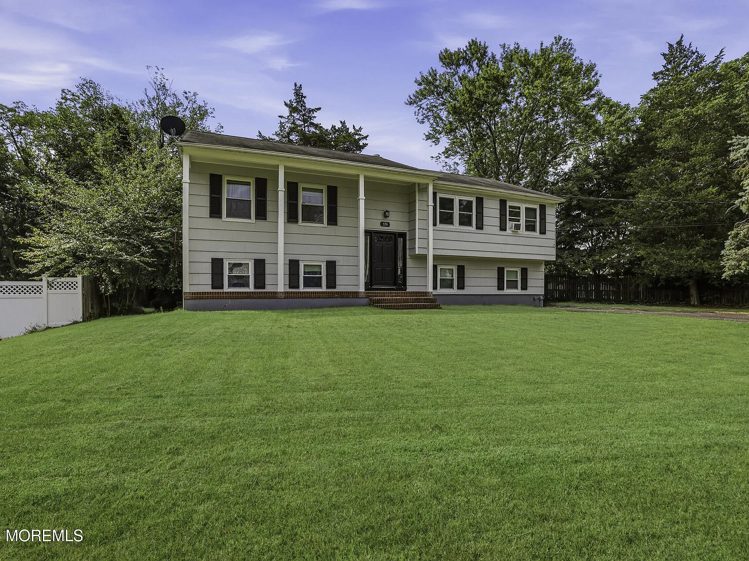 4 bed, 2512 sqft, $3,500 — Photo 3