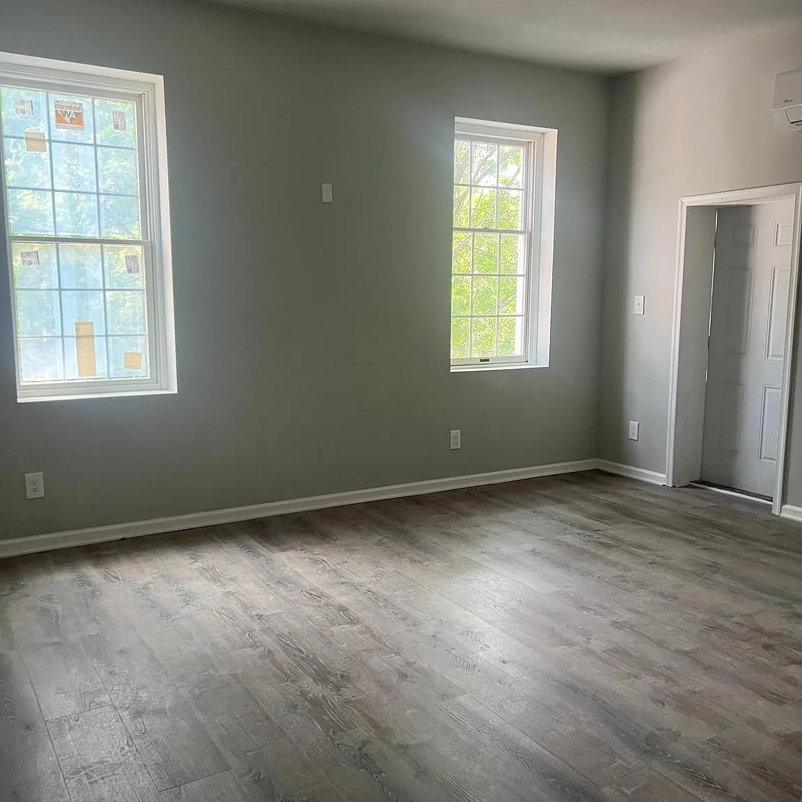 3 bed, 2854 sqft, $1,900 — Photo 1